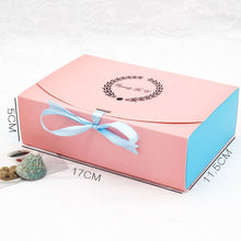 Load image into Gallery viewer, 500 Pcs kraft paper box Wedding party garland Ribbon Pink cupcake Cookies candy box Maccaron Floral Gilding gift packaging bag