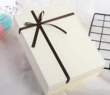 Load image into Gallery viewer, EMS 50PCS Modern High grade Kraft Paper Box DIY Wedding Favor Gift Box rectangle Cake Box Candy gift box Packaging With Ribbon