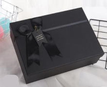 Load image into Gallery viewer, EMS 50PCS Modern Kraft Paper Box DIY Wedding Favor Gift Box rectangle Cake Box Candy gift box Packaging With Ribbon Rope