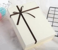 Load image into Gallery viewer, EMS 50PCS Modern Kraft Paper Box DIY Wedding Favor Gift Box rectangle Cake Box Candy gift box Packaging With Ribbon Rope
