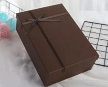 Load image into Gallery viewer, EMS 50PCS Modern Kraft Paper Box DIY Wedding Favor Gift Box rectangle Cake Box Candy gift box Packaging With Ribbon Rope